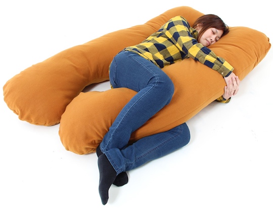 https://www.japantrends.com/japan-trends/wp-content/uploads/2015/04/twintails-pillow-cushion-bibilab-pigtails-hug-1.jpg
