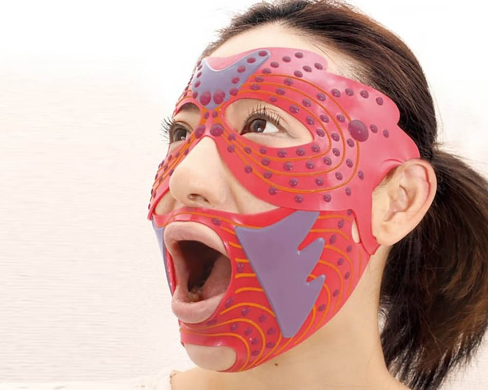 https://www.japantrends.com/japan-trends/wp-content/uploads/2020/01/super-age-max-face-lift-stretching-mask-beauty-1asodmpa.jpg